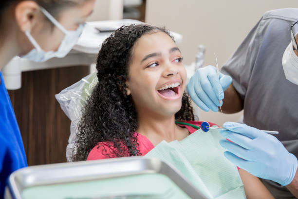 Best Emergency Dental Extractions in Oostburg, WI